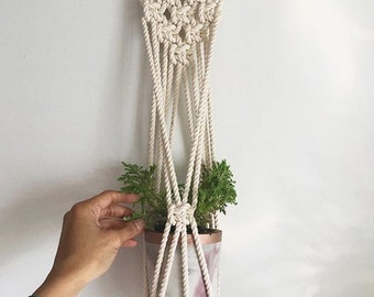 PATTERN : Macrame Plant Hanger  - Small