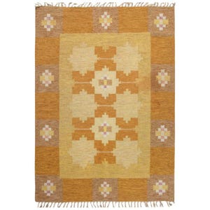 Handwoven Golden Geometric Flatweave wool rug | Traditional Scandinavian style.