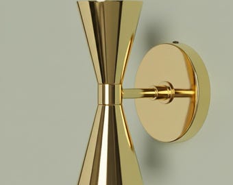 Aplique de pared de latón de doble cono hecho a mano | Lámpara de tocador moderna de mediados de siglo