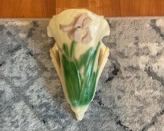 1930s Wall Pocket Vase, Arthur Wood England, Green Leaf Design
