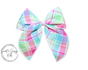 Bright Plaid Fable Hair Bow, 5 inch bow, Girls Bow, Serged Bow, Birthday Bow, Big Bow, Girls Hair Bow, Easter Hair Bow, Summer Bow, Gift