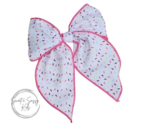 Sprinkles Fable Bow, 5.5 inch wide, Serged Bow, Birthday Bow, Girls Fabric Bow, Sprinkles Hair Bow, Big Bow, Cupcake Bow, Birthday Fable