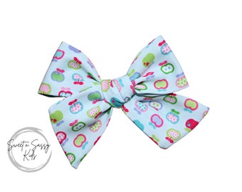 Apple Print Hair Bow, Back to School, 3.5 inch