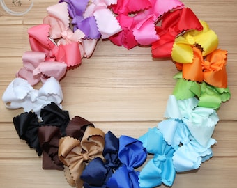 Scalloped Hair Bow, Solid Color Bow, 4 inch bow, School Bow, Grosgrain Ribbon Bow, Flower Girl Bow, Ribbon Hair Bow, 20 Colors, Portrait Bow