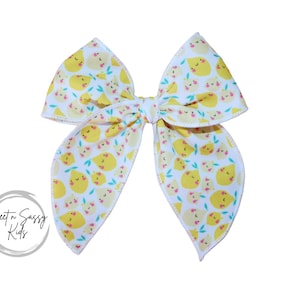 Lemon Fable Bow, 4.5 inch bow, Girls Bow, Fruit Bow, Lemonade Stand, Lemon Face, Cute Lemon Bow, Summer, Sweet, Party Bow, Lemon Hair Bow