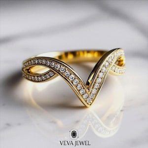14K Gold Chevron Moissanite Wedding Band: Vintage V-Shaped Stacking Ring