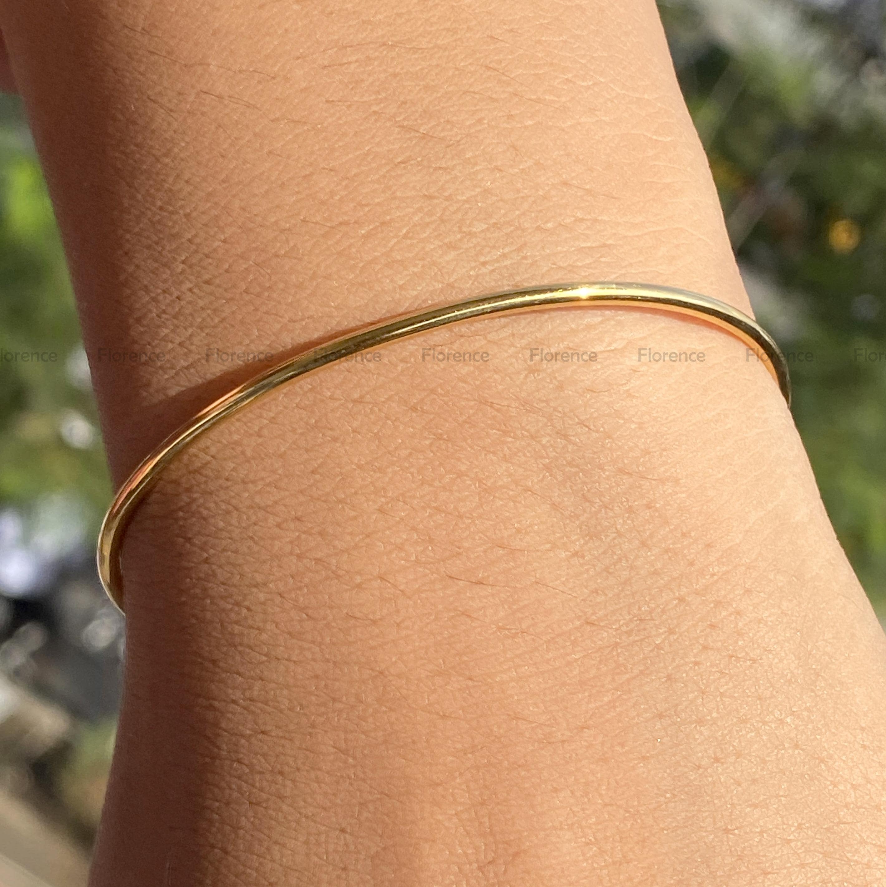 Solid 10K Yellow Gold Round Shape Cuff Style Bangle Bracelet For Women's