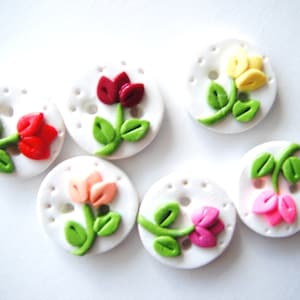 Botão Teeny Tiny Tulips botões de argila de polímero feitos à mão ( 6 )
