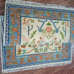 Handwoven Wool Oushak Rug: Soft Beige Accent, Vintage Style