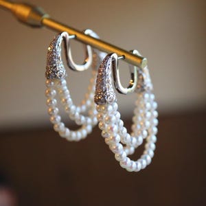 Unika örhängen med trippelpärlor och naturliga CZ-diamanter i sterlingsilver, handgjorda art déco-smycken, present till henne