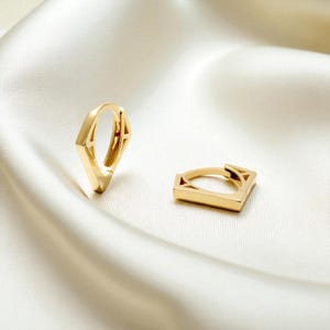 14K Solid Gold Square Hoop Earrings, Geometric Huggie Hoops for Women, Modern Minimalist Gold Jewelry Gift for Her, Everyday Chic Style