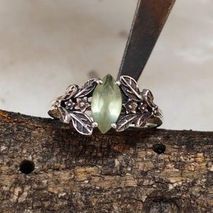 Silver Flowers Ring,Green Amethyst Ring, 925 Sterling Silver Ring, Unique Design Ring,Tree Branches Ring,Wedding Ring,Birthday Ring Gift Her
