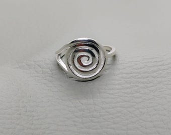 925 Sterling Silver Spiral Ring - Handmade Minimalist Jewelry - Swirl Ring for Women - Easter & Mother’s Day Jewelry -Unique Gift for Her
