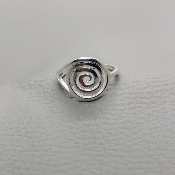 925 Sterling Silver Spiral Ring - Handmade Minimalist Jewelry - Swirl Ring for Women - Easter & Mother’s Day Jewelry -Unique Gift for Her