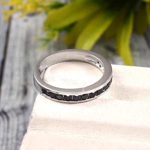 Jonc en onyx noir, bague d&#39;éternité, bague en argent sterling 925, jonc pour femme, cadeau d&#39;anniversaire, cadeau d&#39;anniversaire, jonc d&#39;onyx, jonc noir délicat.