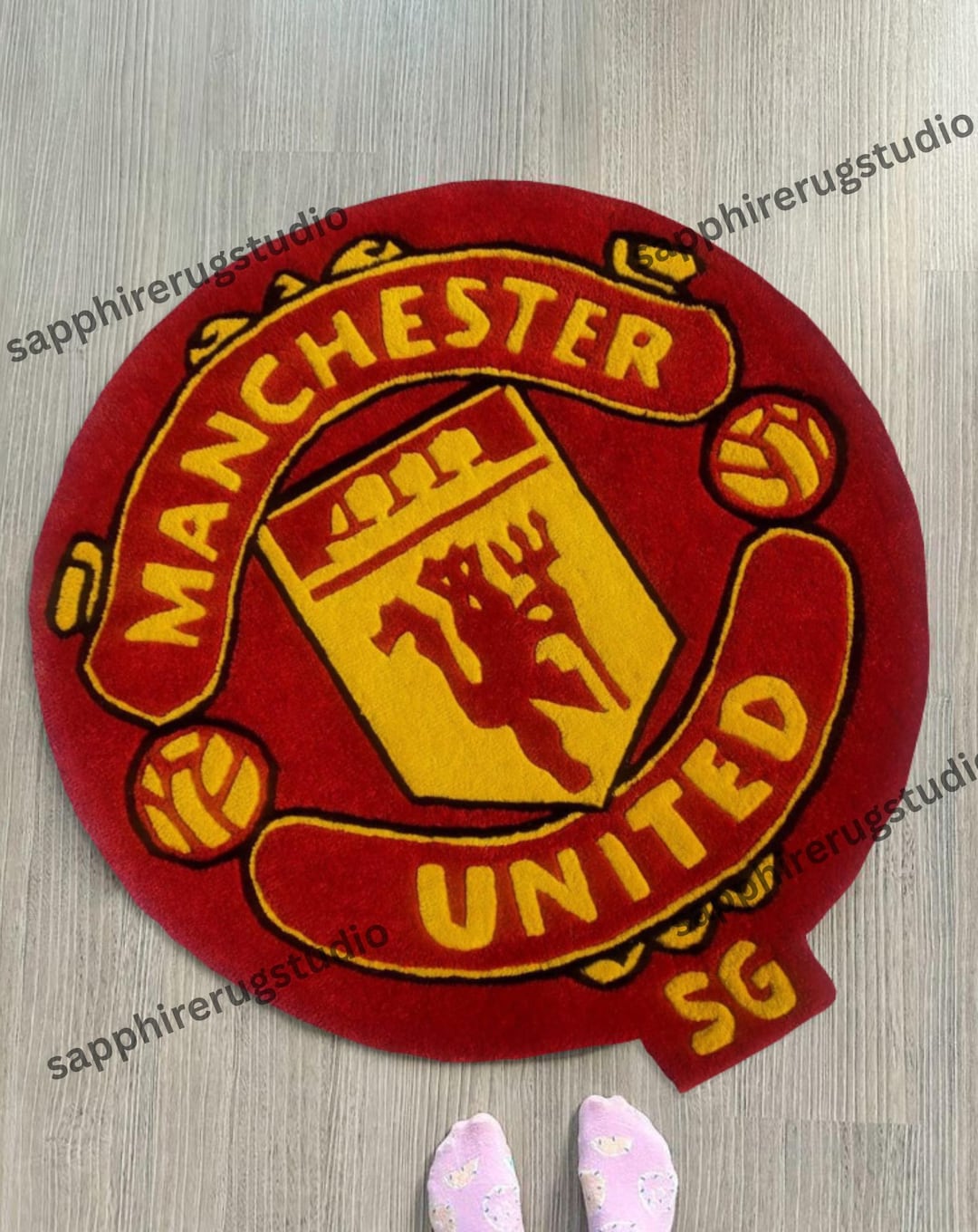 Handmade Manchester United FC Logo Rug – Custom Tufted Soccer Fan ...