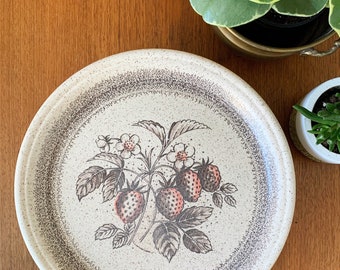 Vintage Barratts of Staffordshire Wild Strawberry Dinnerware Sets of 4 | 1970s Stoneware Dinner Plates and Bowls | Made in England