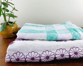 Vintage Tablecloths, Mint and Aubergine, Set of Two | 1950s-1960 Housewares and Entertaining | Summer Picnicware | Craft Fabric Supplies