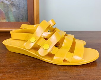 Vintage 1980s Strappy Jelly Sandals with Snaps, Made in Brazil | Micro-Wedge Jelly with Almond Toe, SIZE 8-9 NARROW