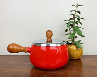 Enamelware Red Cooking or Fondue Pot with Wooden Handle | Mid Century Cookware