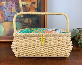 Singer Vintage Quilted Sewing Basket with Handle and Clasp | 1970s to 1980s Sewing and Craft Storage