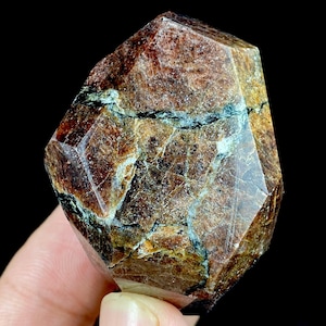 Natural Almandine Garnet Crystal 115g Polished Healing Stone from Afghanistan, Red Gemstone for Energy & Meditation