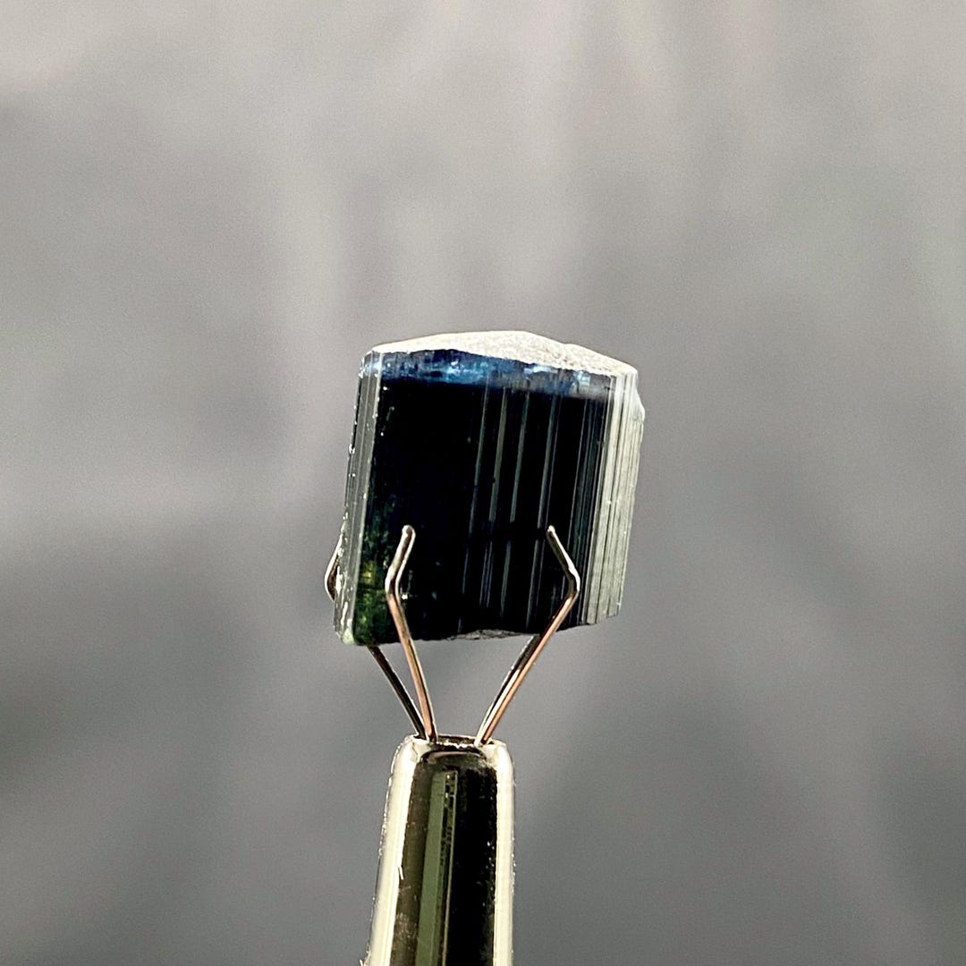 ブルーキャップトルマリンクリスタル、13カラットの宝石、パキスタン産