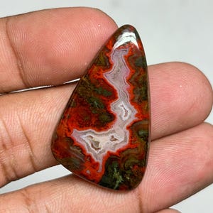 Polished Seam Agate Cabochon: Natural Gemstone for Jewelry Making (35x22x5 mm, 29 Ct.)