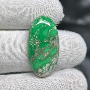 Variscite Cabochon: 22 ct Natural Green Oval Gemstone (30x16x6 mm