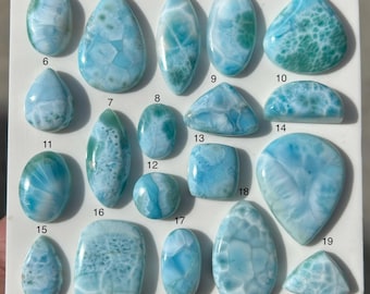 Cabujón de larimar natural – Gema azul océano dominicana