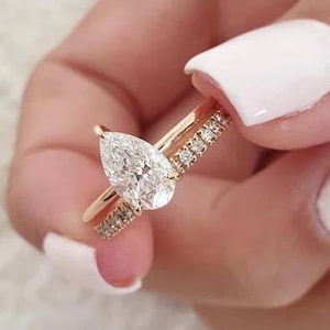 Conjunto de anéis de noivado com diamantes e moissanita em formato de pera, aliança de diamantes combinando com a eternidade, anel de compromisso com moissanita em lapidação pera de 1,50 ct, presente de aniversário