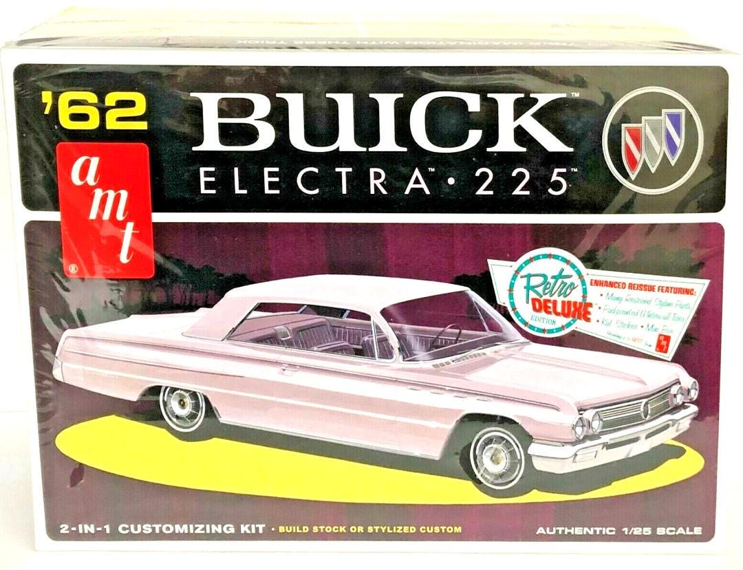 1/25 Scale AMT - 1962 Buick Electra 225 - 2-in-1 Plastic Automobile Car Model Kit - Mint in Sealed Box!
