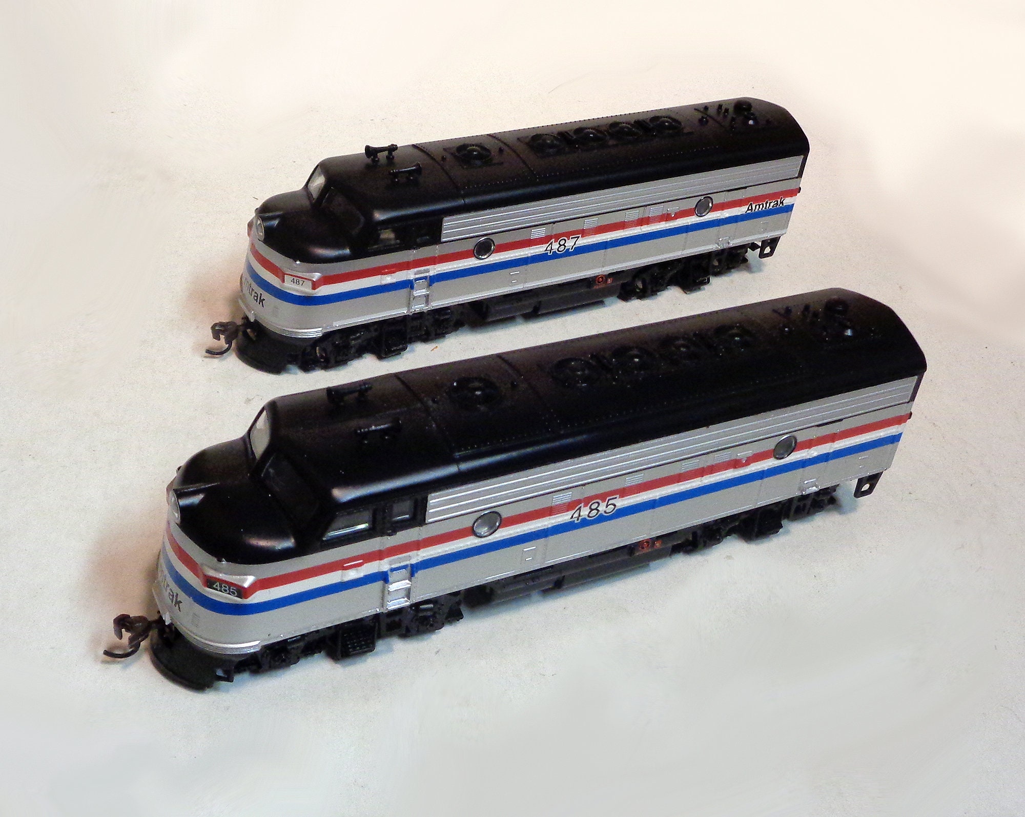 Ho scale amtrak train deals set