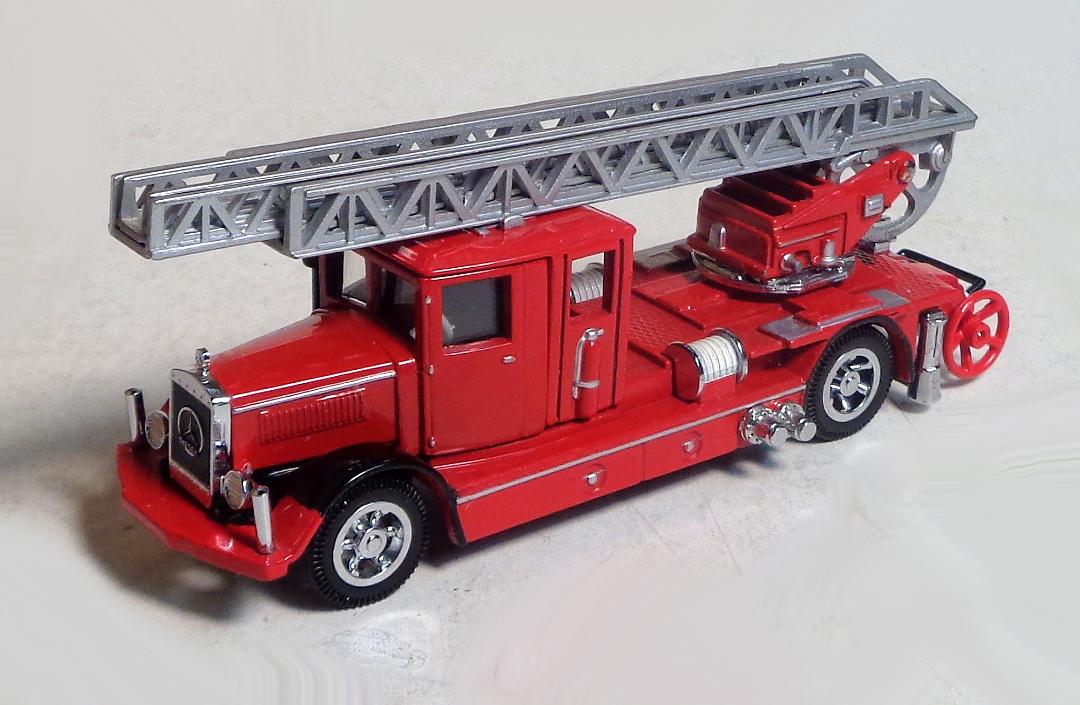 マッチボックス 1932年製メルセデス消防車 - ほぼ新品 - 箱なし - Etsy