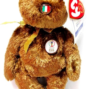 Ty Beanie Babies - &quot;FIFA&quot; ITALY Federation Internationale de Football Association Bear - Excellent condition w/tags-Long out of production!
