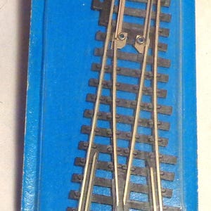 HO Scale ATLAS #4 Left turnout Switch Track in Nickel-Silver - NEW on card!