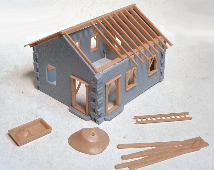 O Scale House Under Construction W/some Accessories Built up Preowned