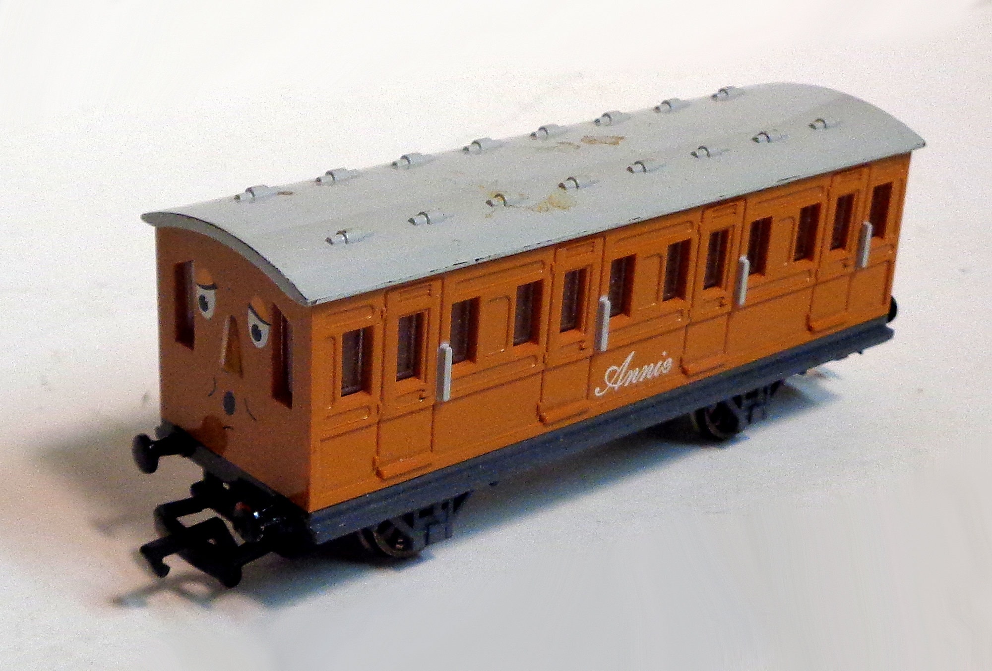 HOゲージ 中古トーマス機関車「アニー」客車 - 状態良好 - Etsy 日本