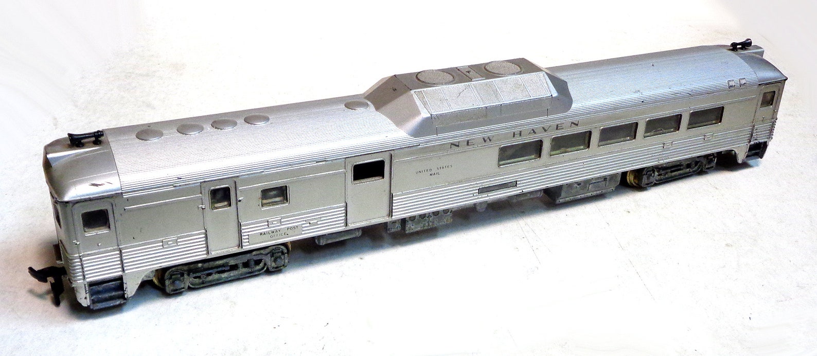Athearn Rdc HO Scale Athearn - RDC Powered Locomotive Engine - Needs Bands Replaced ...