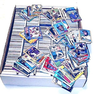 CINQUEMILA (5000) carte da baseball comuni degli anni '80 e '90. Bel mix con molti marchi diversi, per lo più quasi perfette.