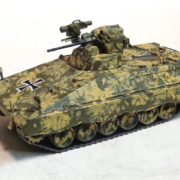 1/72 Scale Professionally built & Painted Eaglemoss model - German Marder 1A5 Tank - GREAT Detail!!