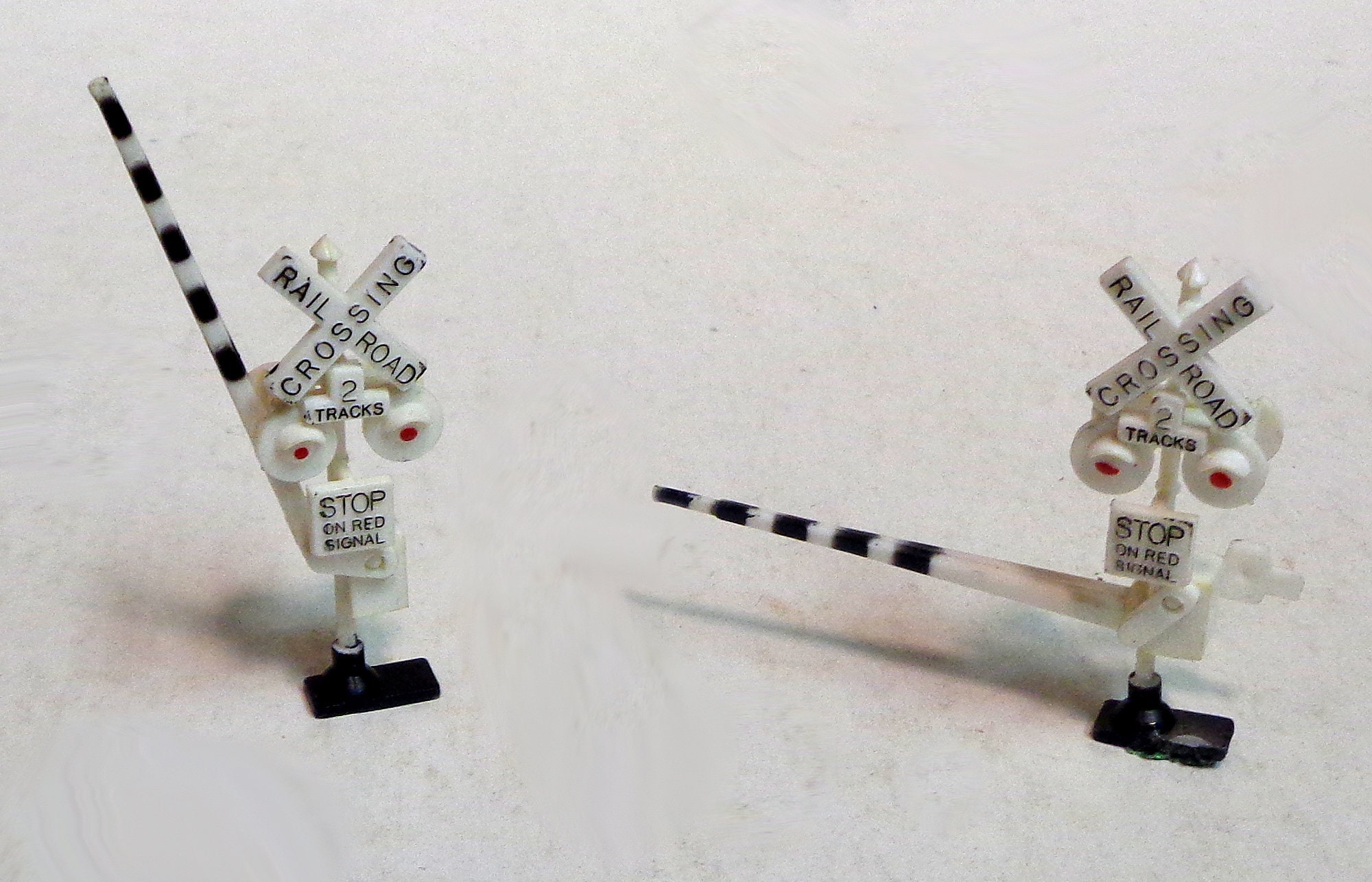 HO Scale Railroad Crossing Signals for Train Layouts. Set of Etsy