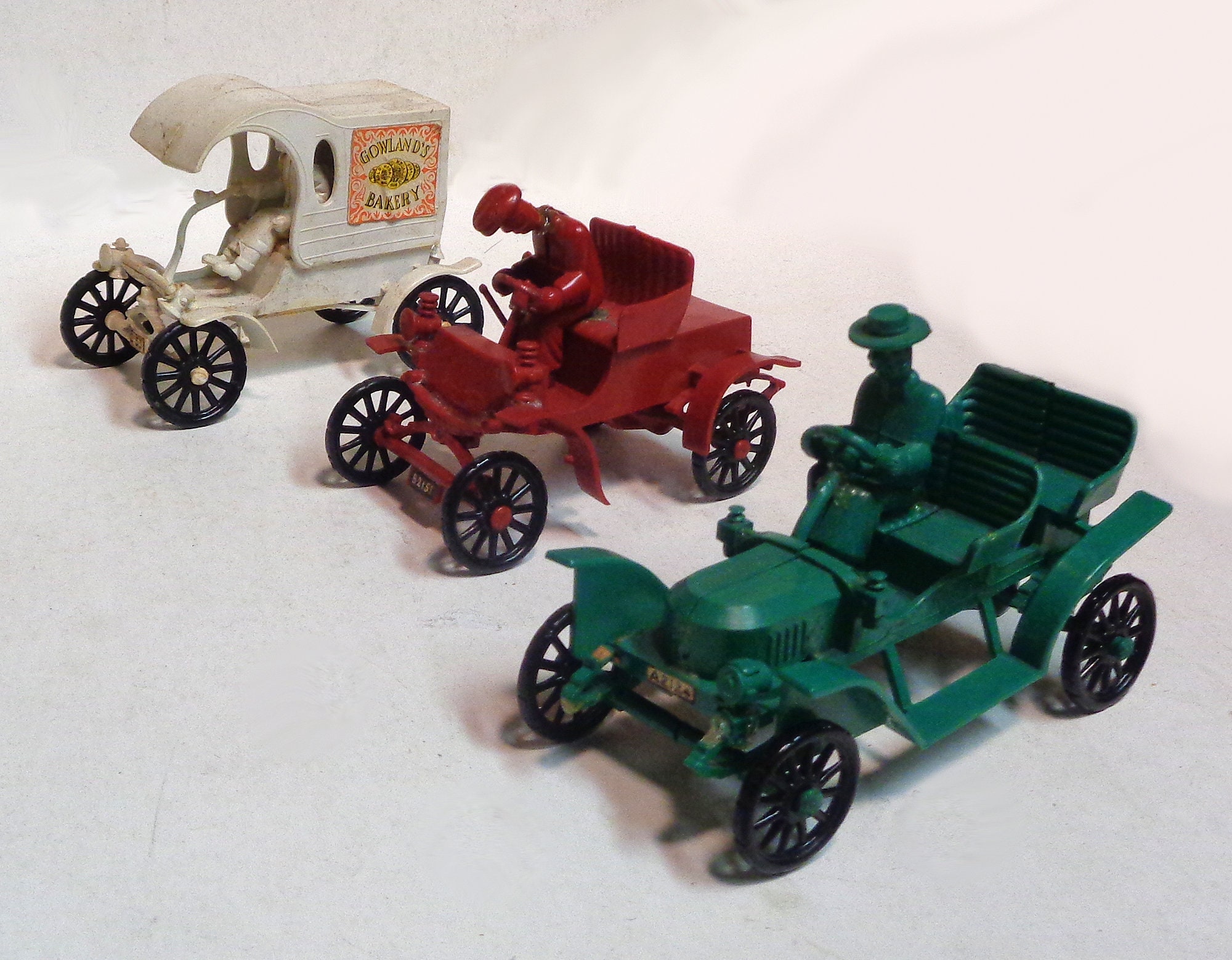 1950 年代のヴィンテージ Revell/Gowland - 3 つの異なる組み立て式 