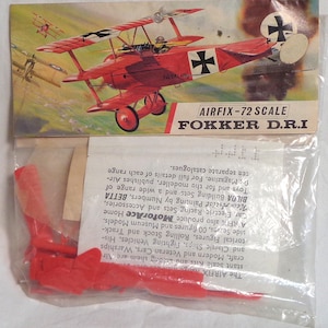 Kit de modelo Airfix VINTAGE a escala 1/72: avión de combate biplano alemán Fokker D.R.1. ¡Nuevo en bolsa de cartón original!