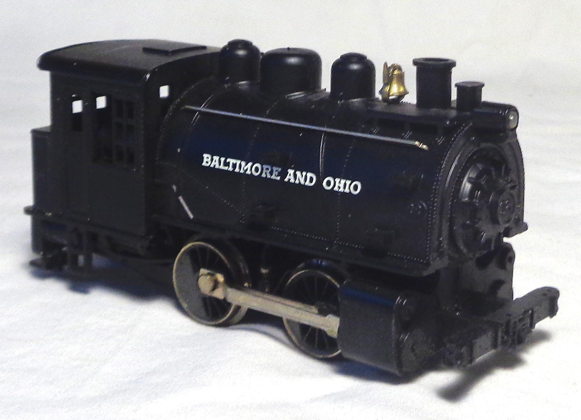 HO Rivarossi - 0-4-0 Steam Tank Locomotive Engine 