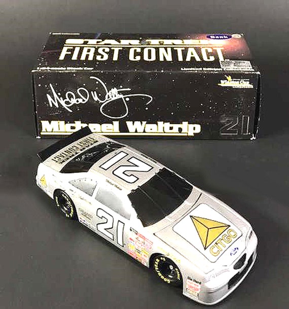 1/24 Scale Action - 1996 Michael Waltrip NASCAR - Citgo - Star