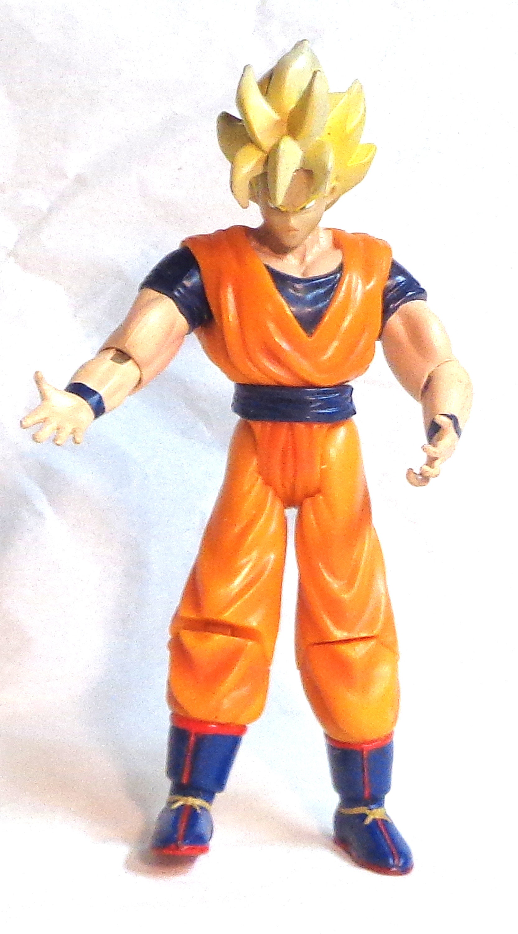 Vintage Dragon Ball Z Super Saiyan Goku Action Figure Very