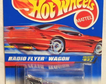 【レアカード】ホットウィール RADIO FLYER WAGON Hot Wheels Radio Flyer Wagon-from 2000 Long Card-hard to Find