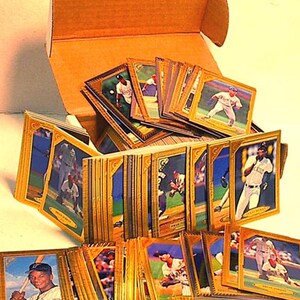 Lotto di carte da baseball vintage 1997 Topps Gallery - 225 carte in tutto! Vicino alla menta!