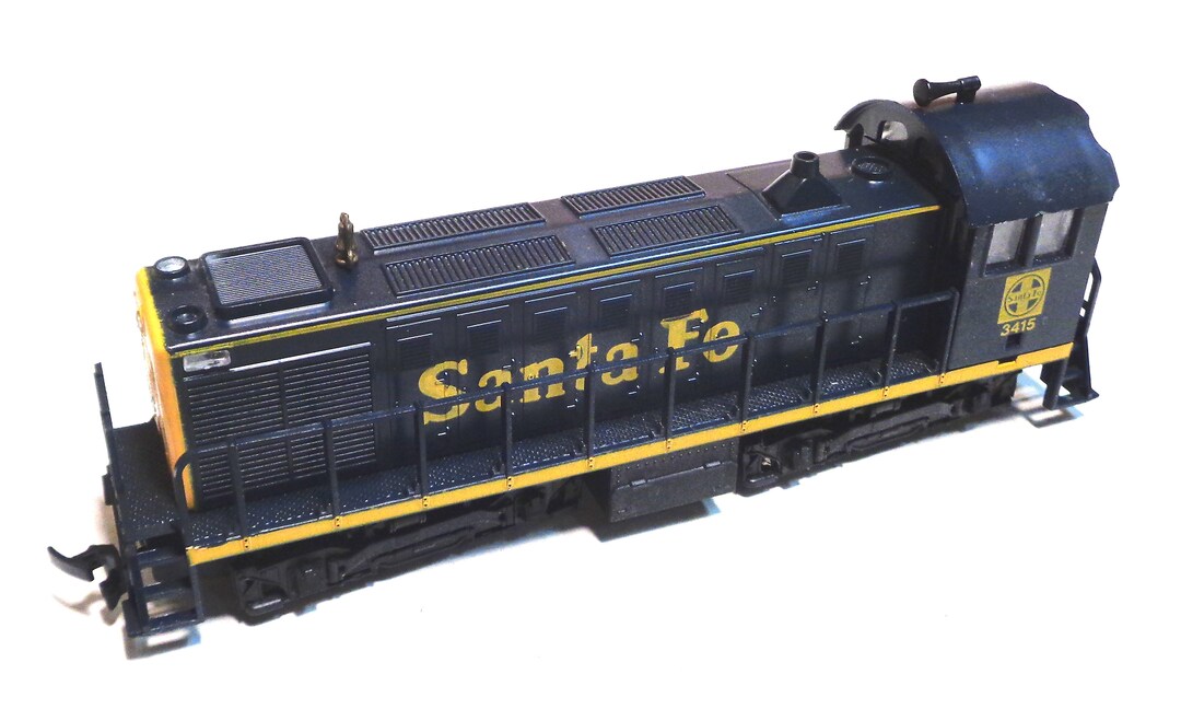 ［ジャンク］鉄道模型　HOゲージ　ディーゼル車Santa Fe 動力車1車他 ジャンク］鉄道模型 HOゲージ ディーゼル車Santa Fe 動力車1車他